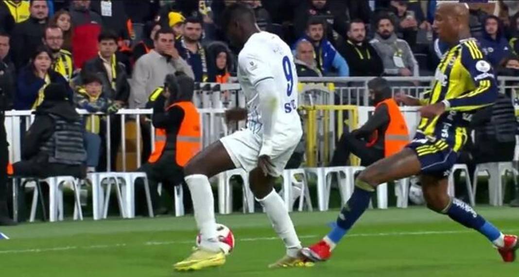 Eski hakemler Fenerbahçe-Rizespor maçının kararlarını yorumladı 7