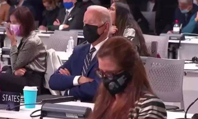 Trump kameralara uyurken yakalandı: Biden'a "uykucu" diyerek dalga geçiyordu 6