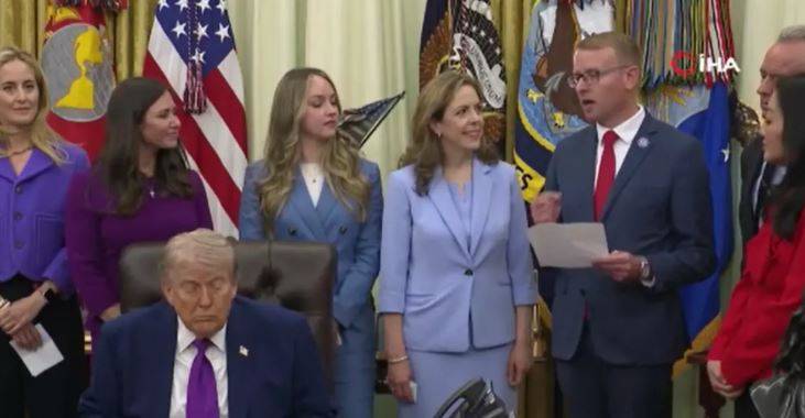 Trump kameralara uyurken yakalandı: Biden'a "uykucu" diyerek dalga geçiyordu 5