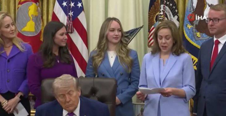 Trump kameralara uyurken yakalandı: Biden'a "uykucu" diyerek dalga geçiyordu 2