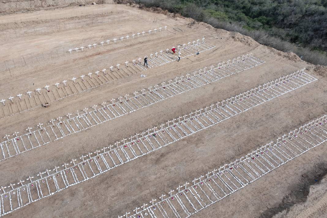 Venezuela'da deprem felaketi: Kimliği belirsiz yüzlerce kişi defnedildi 1