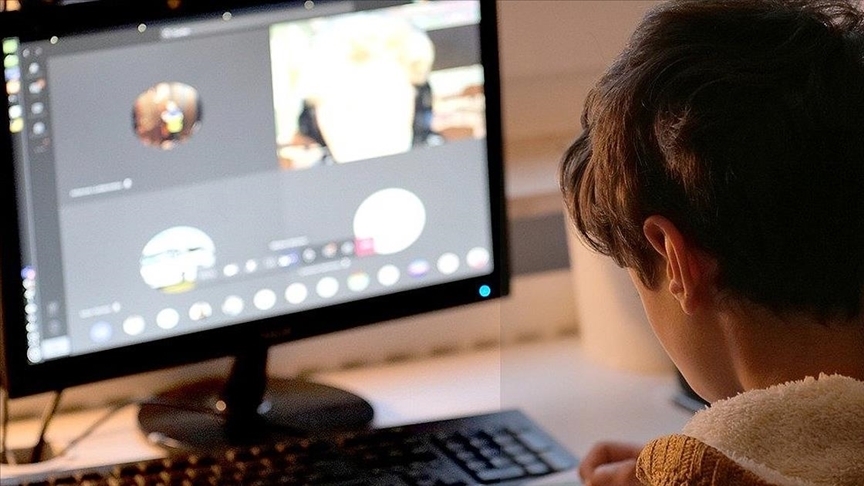 Dünyadaki örnekleri incelendi: 13 yaş altına sosyal medya yasağı geliyor!