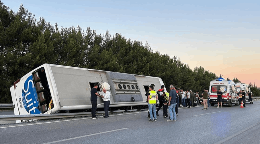 Uşak'ta kaza: 11 yaralı