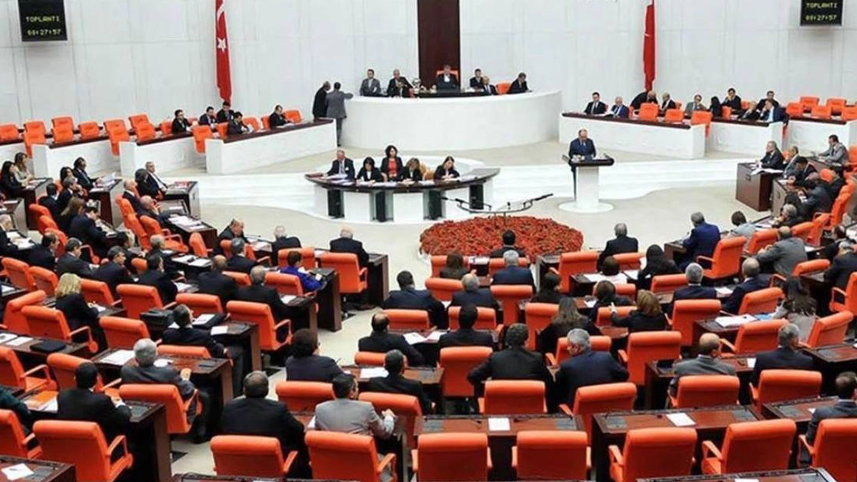 Meclis'te Suriye'ye dönük mesajlar