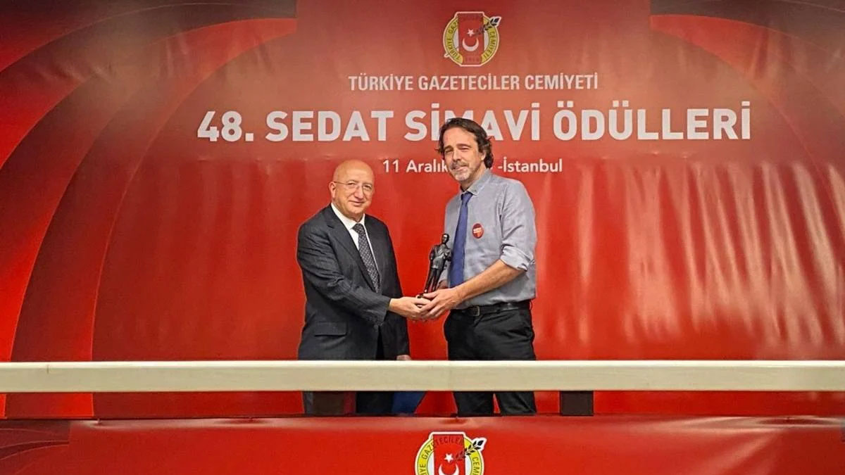 Gazeteci Timur Soykan Sedat Simavi Gazetecilik Ödülü'nü de aldı