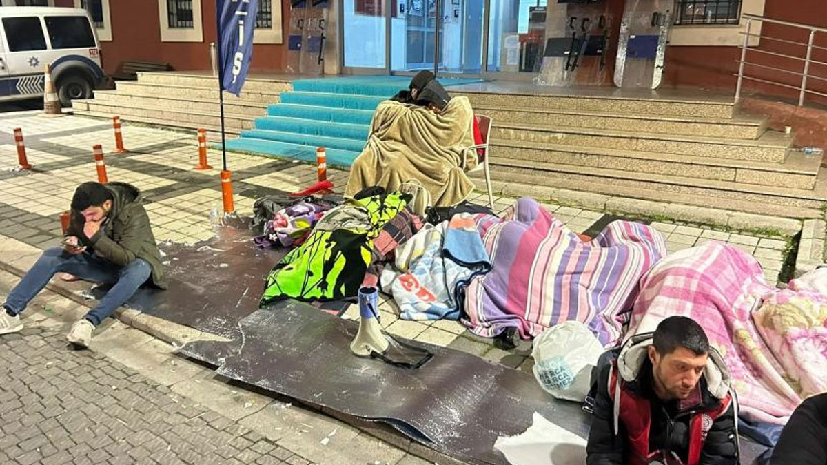 Ankara'ya yürüyen Polonez İşçilerine polis barikatı