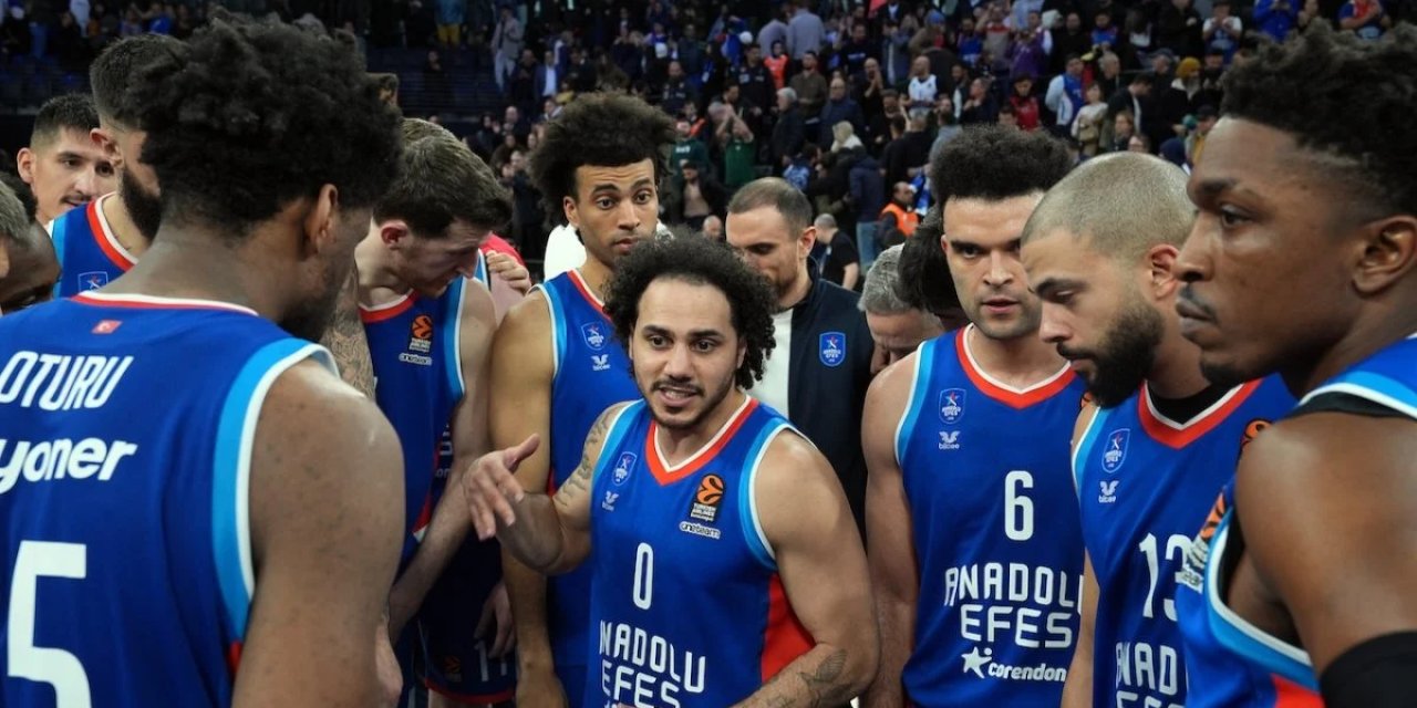 Anadolu Efes ve Kızılyıldız THY Avrupa Ligi’nde karşı karşıya! Maç saat kaçta, hangi kanalda?