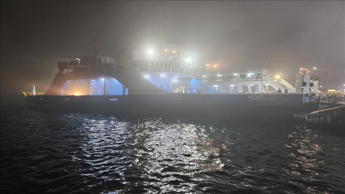 Çanakkale Boğazı'nda yoğun sis: Gemi trafiği durduruldu