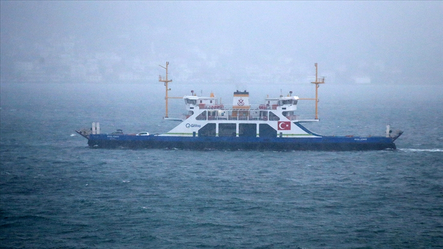 Çanakkale’de deniz ulaşımına fırtına engeli: Bazı feribot seferleri iptal edildi