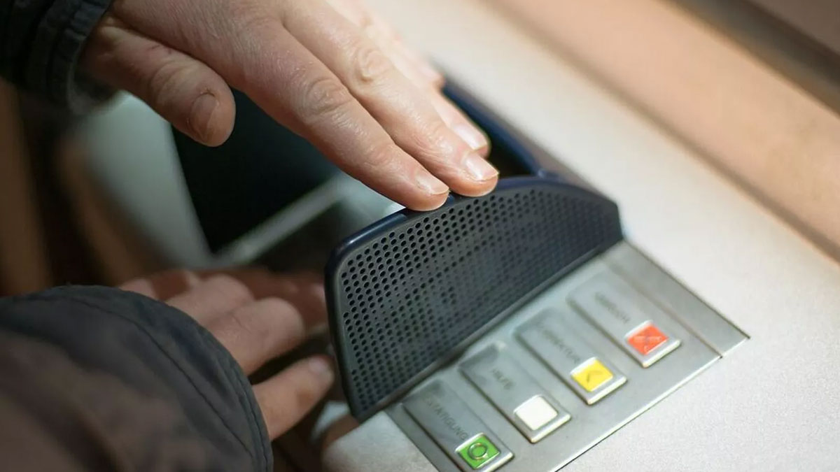 Kredi kartı şifrelerinde yeni dönem:  Dikkat etmeyenlerin kartını ATM yutacak