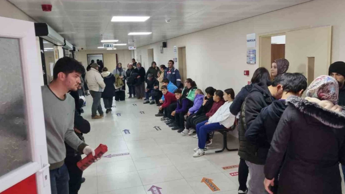 Burdur'da 43 öğrenci, zehirlenme şüphesiyle hastanelik oldu