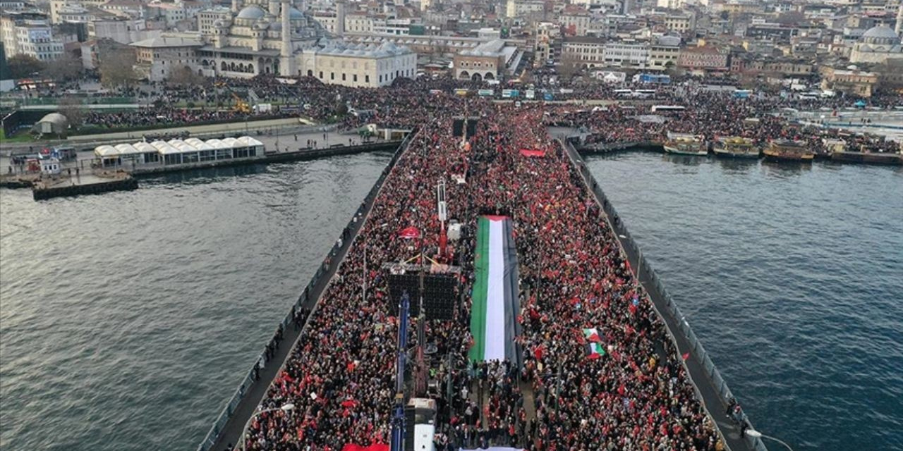 Filistin’e destek eylemi için Galata Köprüsü'nde buluşulacak