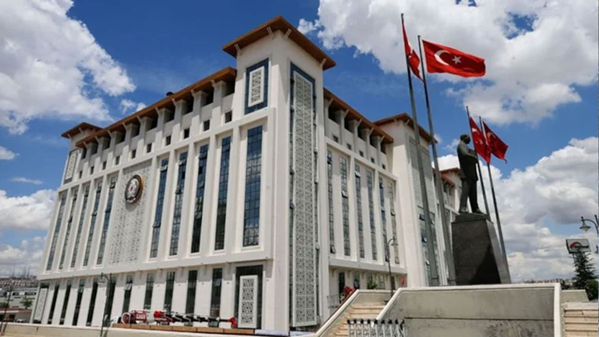 Ankara Emniyet'te deprem: Bakan Yerlikaya iki kritik ismi meslekten ihraç etti