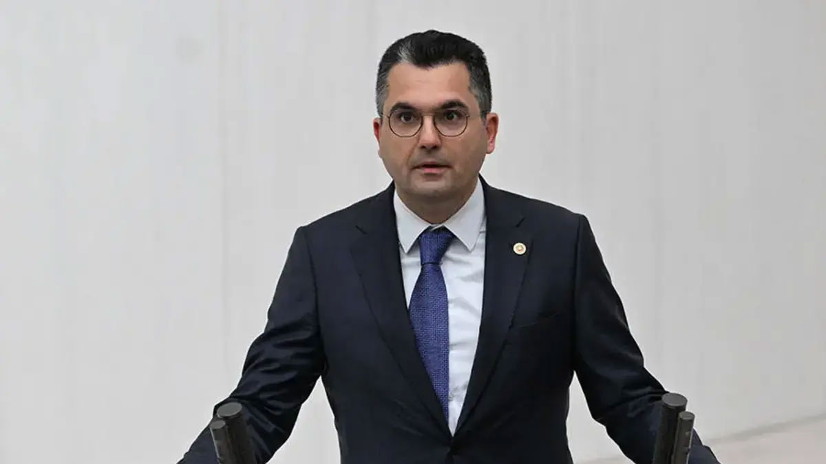 Burak Dalgın DEVA Partisi'nden istifa etti