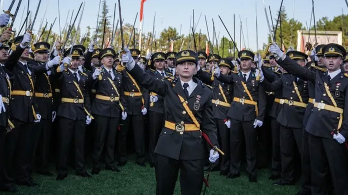 Teğmenler hakkında karar 10 gün içinde hazırlanacak