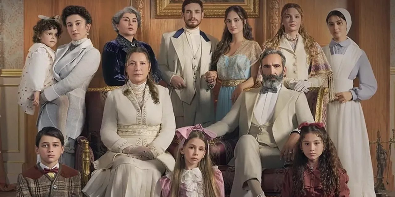 Şakir Paşa Ailesi dizisine büyük sürpriz: Hazal Kaya kadroya dahil oldu!