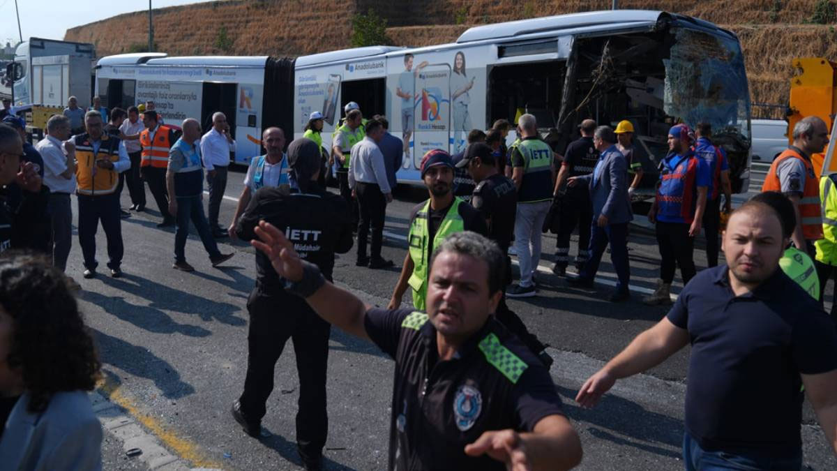 Küçükçekmece'deki metrobüs kazasında tutuklanan 4 kişi tahliye edildi