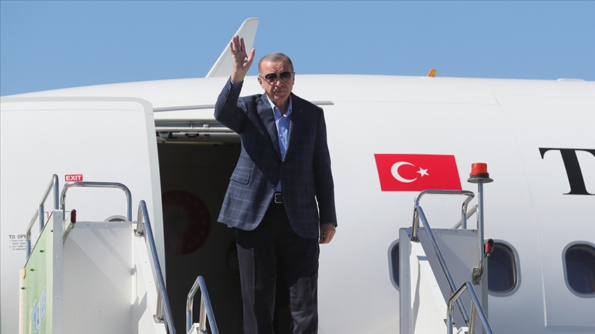 Erdoğan, Türkiye-Hollanda maçı için Almanya'ya gitti