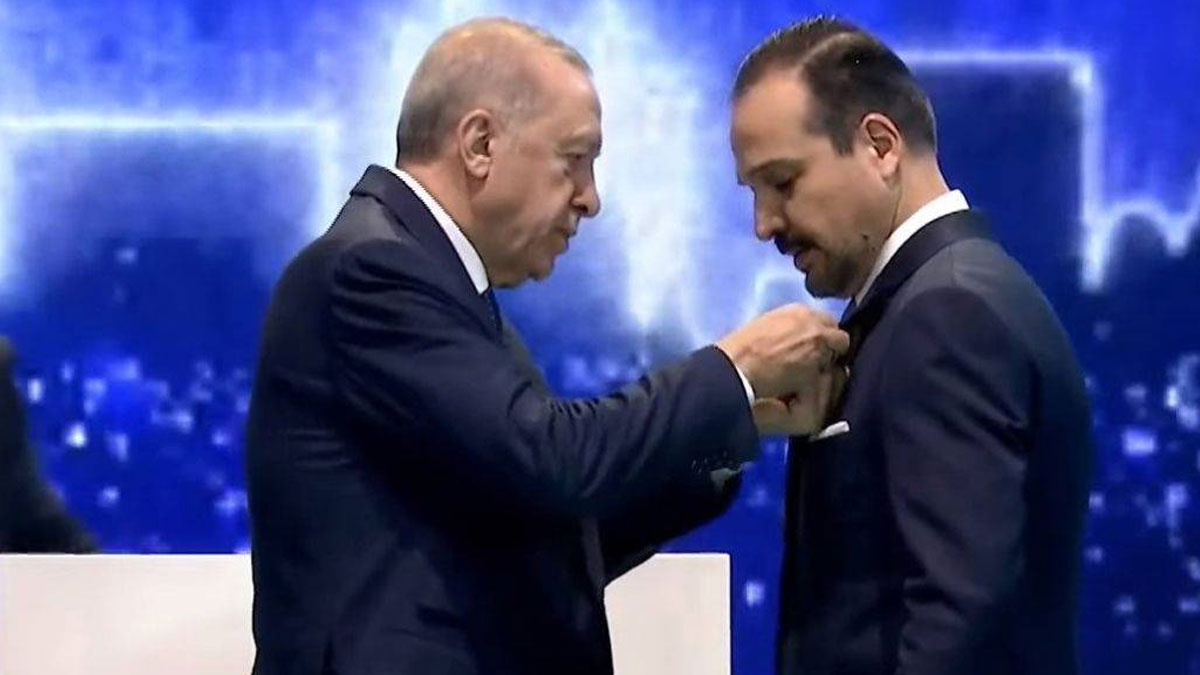 İYİ Parti'den istifa eden Kürşad Zorlu, AK Parti'ye geçti