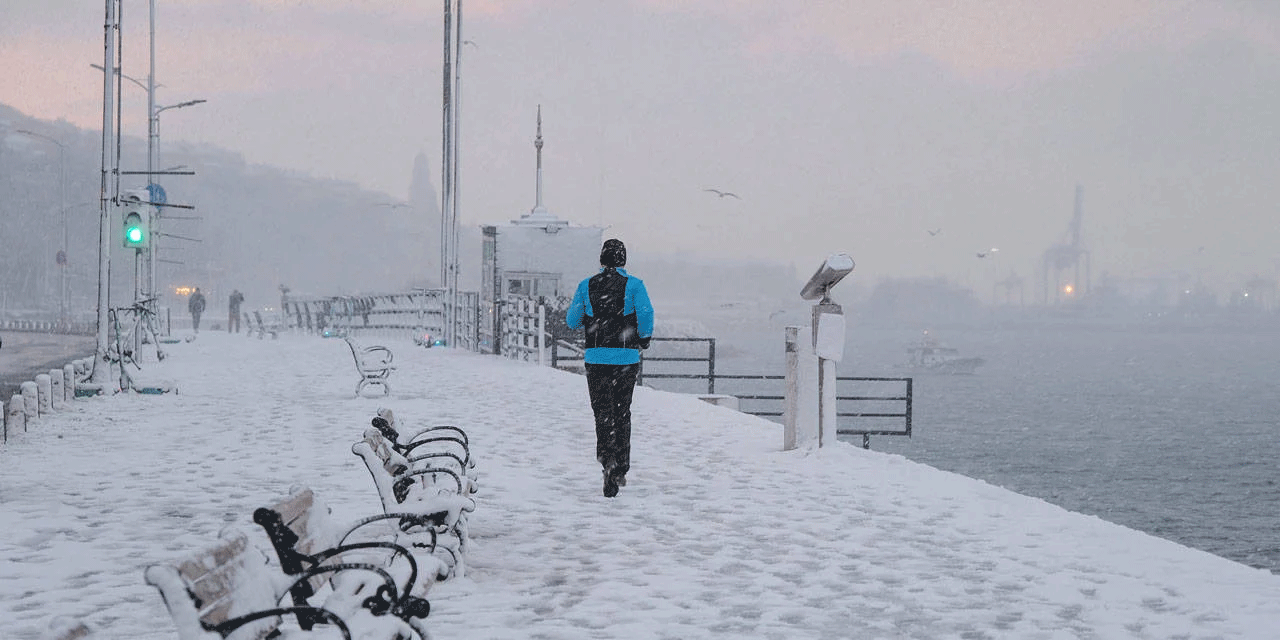 Meteoroloji'nin ardından bir uyarı da AKOM'dan: İstanbul'a 'Sibirya soğukları' geliyor
