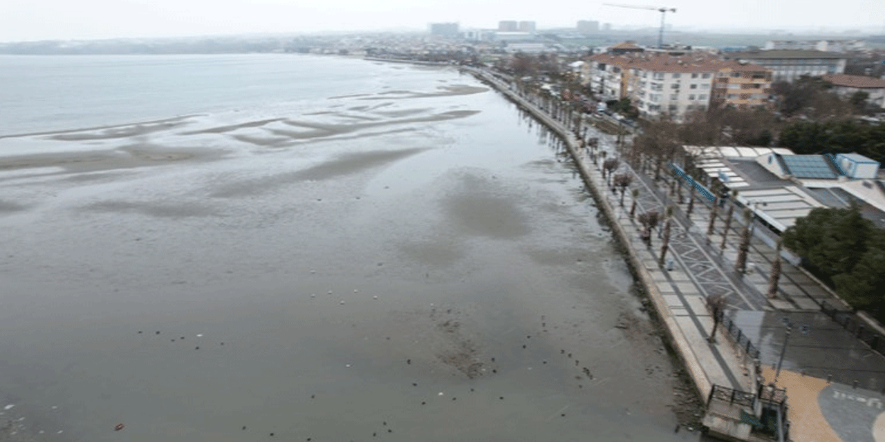 İstanbul'da endişe veren görüntü: Silivri'de deniz 150 metre çekildi