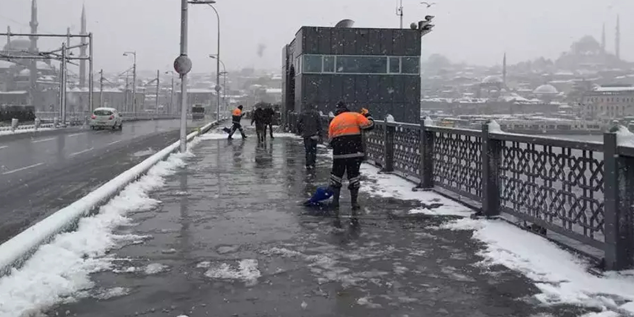 AKOM ve meteorolojiden buzlanma uyarısı! Soğuk hava etkisini sürdürüyor