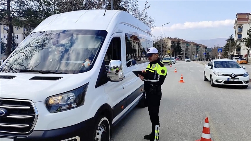 Okul servislerinde denetim! Binlerce sürücüye işlem yapıldı