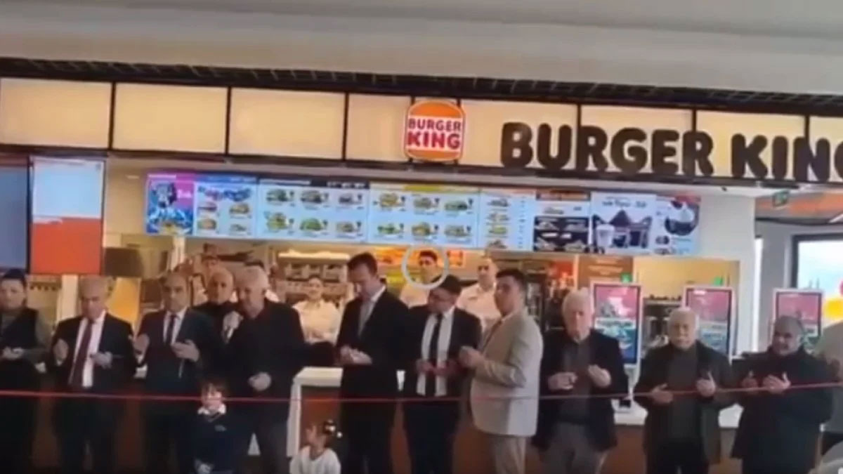 Afyon'da Burger King açılışı yapmıştı: AK Partili İlçe Başkanının istifası alındı