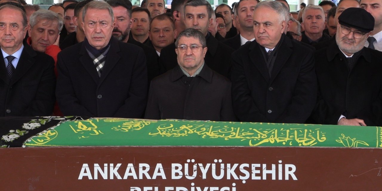 KKK Orgeneral Bayraktaroğlu'nun acı günü! Annesini son yolculuğuna uğurladı