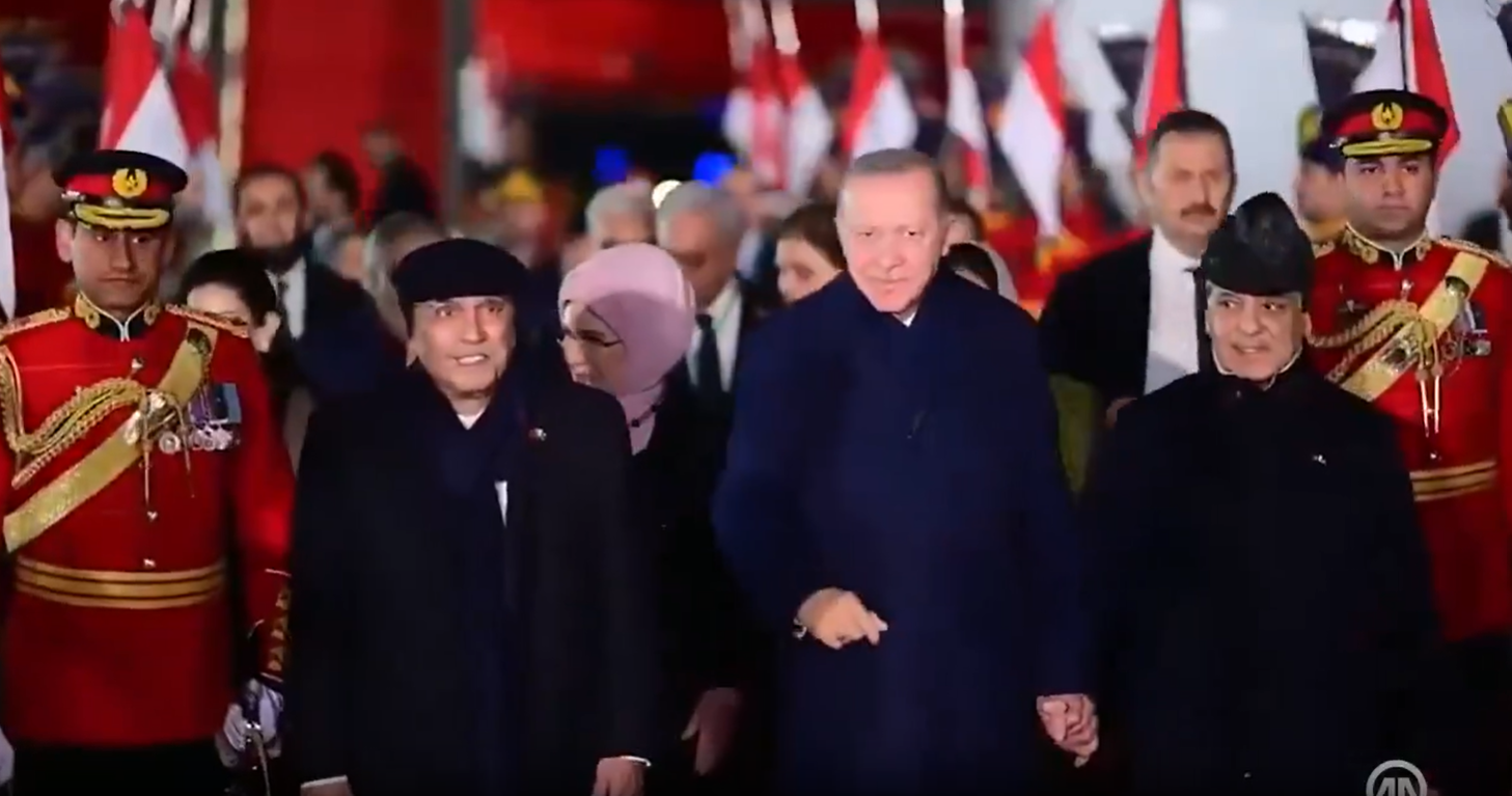 Erdoğan'a Pakistan'da büyük sürpriz! Sosyal medyada gündem oldu
