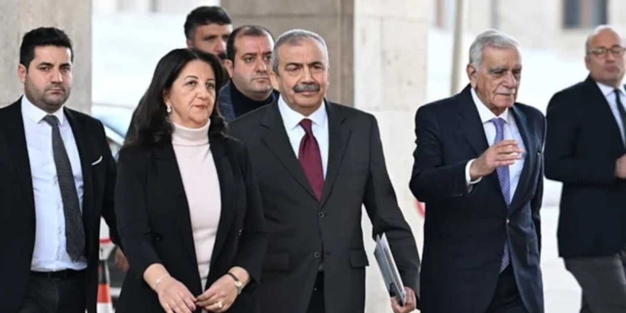 İmralı Heyeti'nden Selahattin Demirtaş'a ziyaret: Görüş ve önerileri alındı