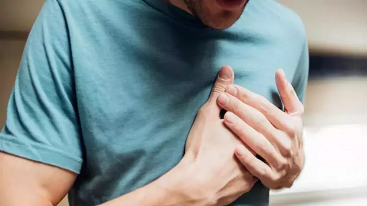 Ani göğüs ağrısına dikkat! Hayati risk taşıyor
