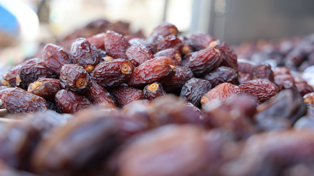 Hurma alırken nelere dikkat edilmeli? Mebrun’dan Medjoul’a, hangi hurma daha iyi?