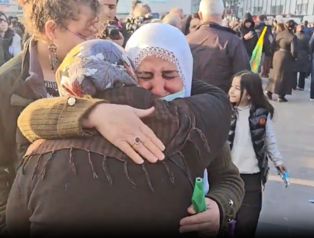 Diyarbakır'da Öcalan'ın silah bırakın çağrısına ilk tepki