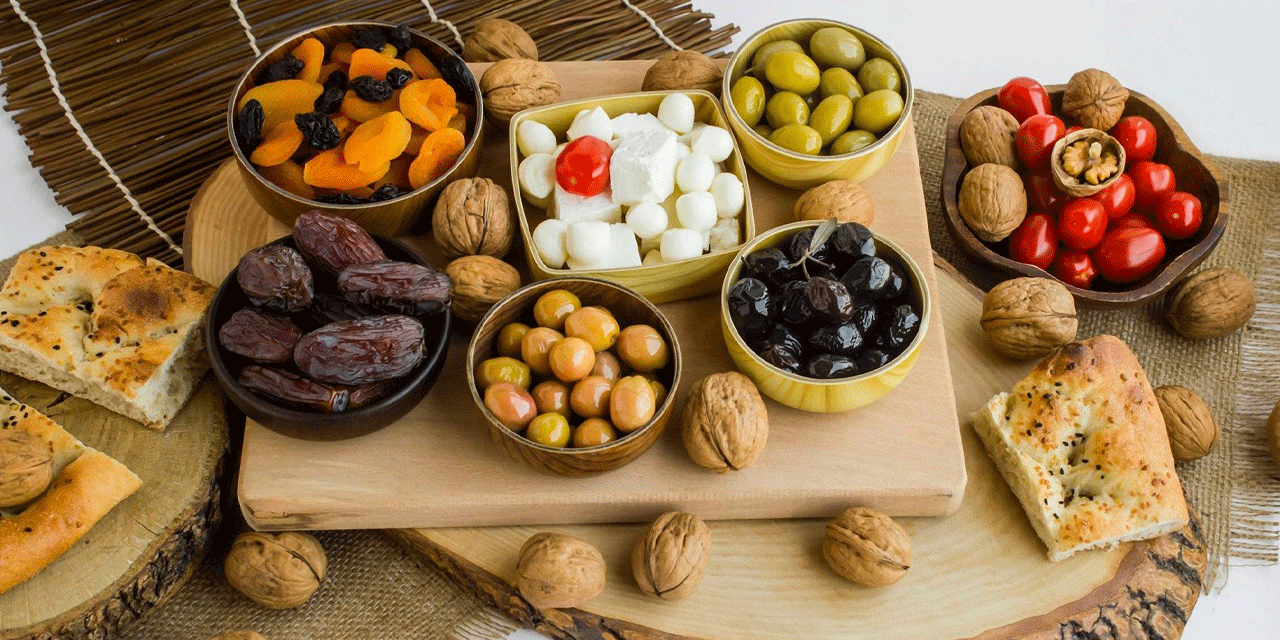 Ramazan ayı başladı: Hangi yiyecekler oruç tutmaya yardımcı olur?