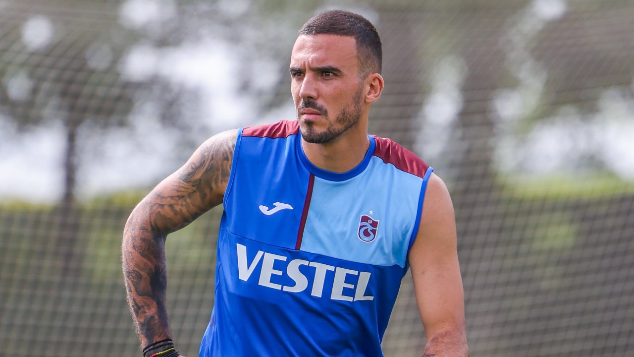 Trabzonspor’da bir ayrılık daha! Kourbelis'in sözleşmesi feshedildi