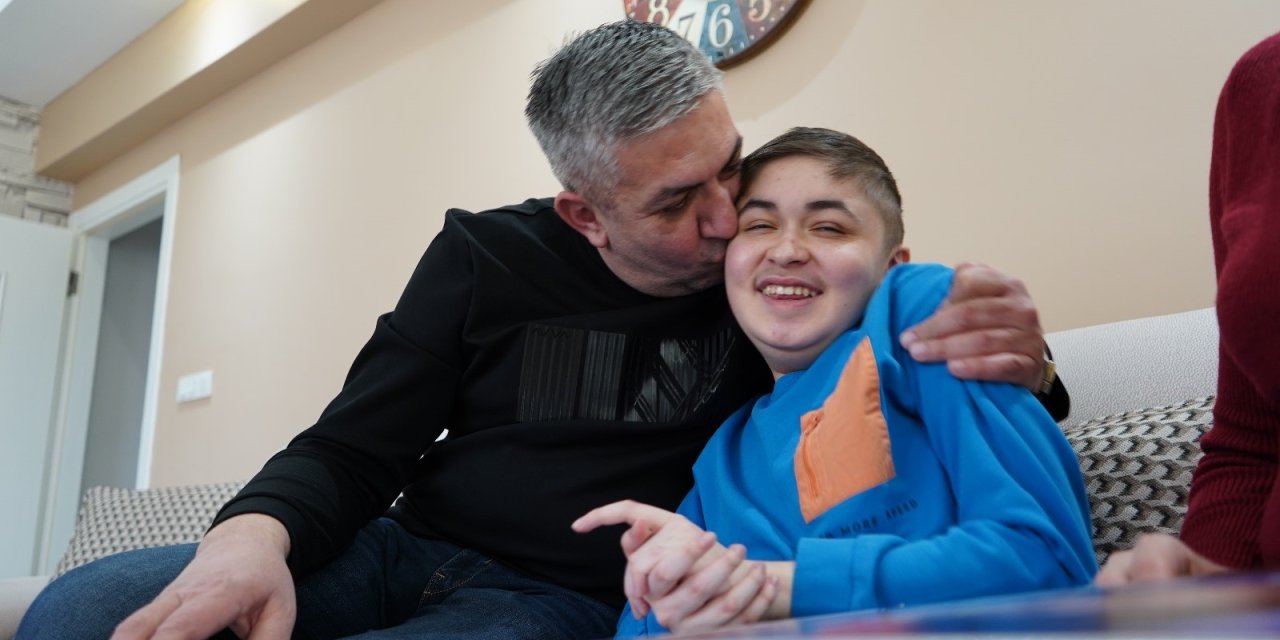 Evladını kurtarmaya çalışırken dolandırıcıların hedefi oldu! Baba yoğun stresten kalp krizi geçirdi