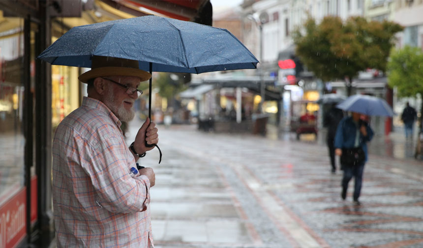 Meteoroloji bölge bölge uyardı: Gök gürültülü sağanak geliyor