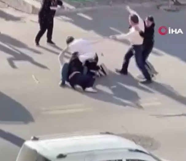 İki grup arasında döner bıçaklı kavga