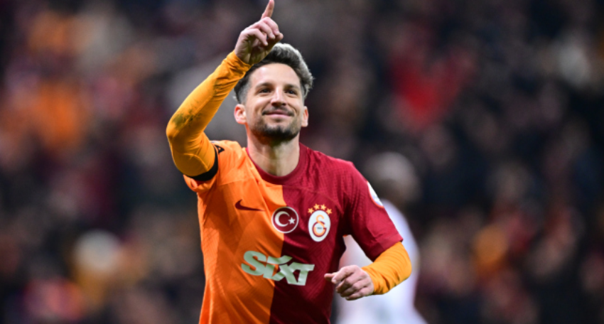 Mertens dünya tarihine geçti