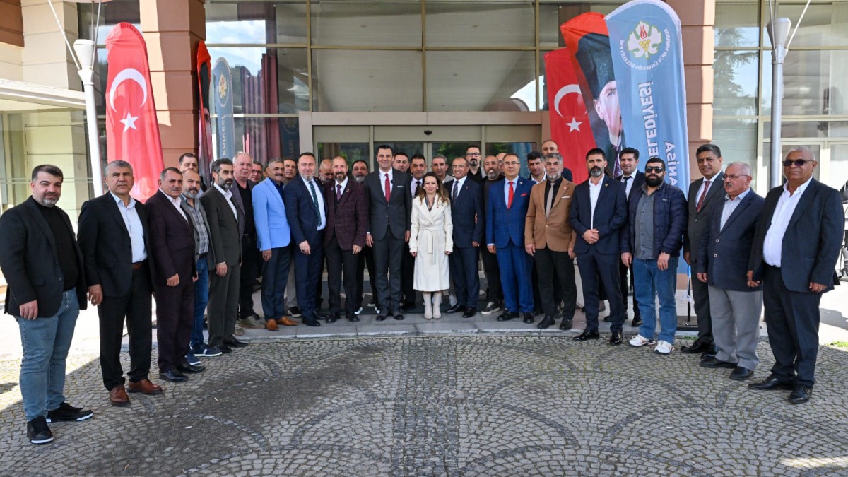 Başkan Zeyrek, Manisa Ağrılılar Derneği üyeleri ile bir araya geldi