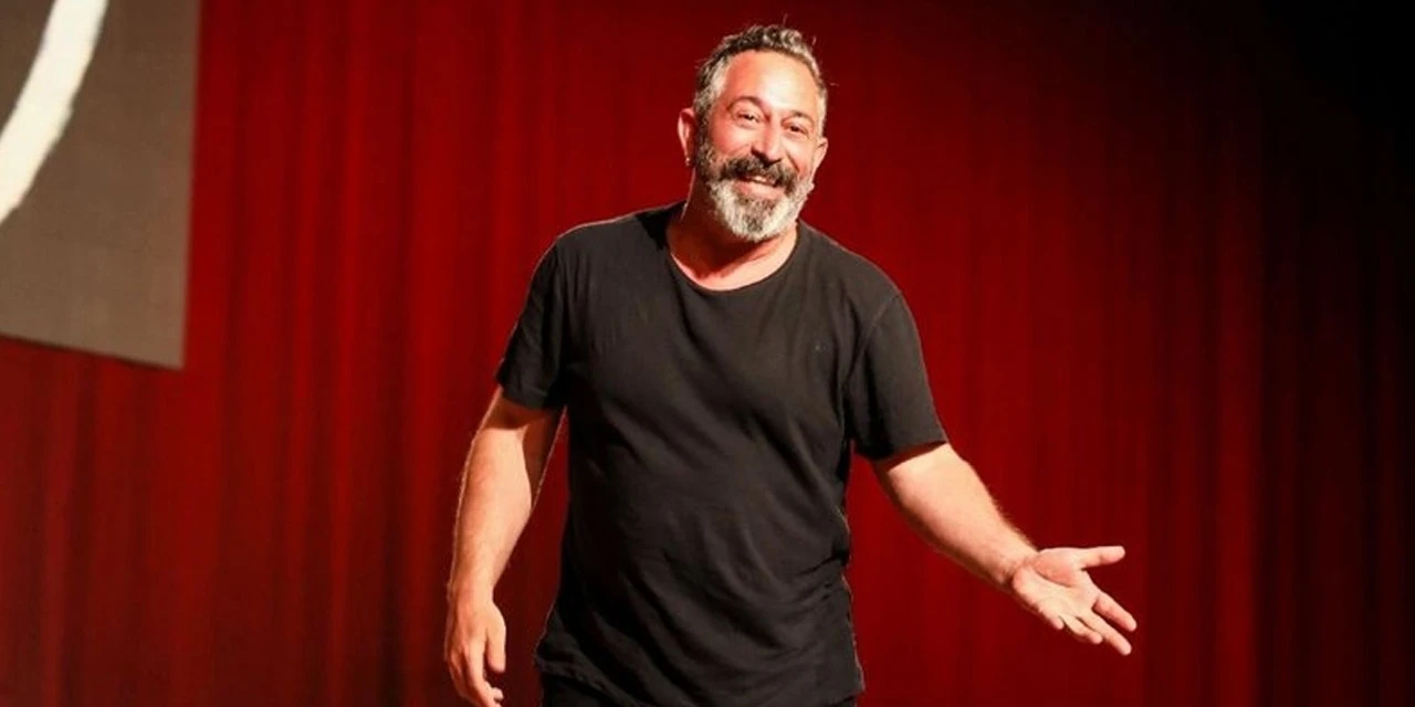 Cem Yılmaz X hesabını kapattı