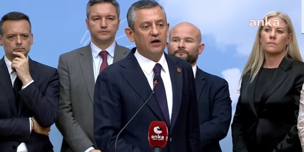 Özgür Özel PES heyetiyle yaptığı görüşmenin ardından konuştu: İmamoğlu konusu bu ülkenin iç işi değil!