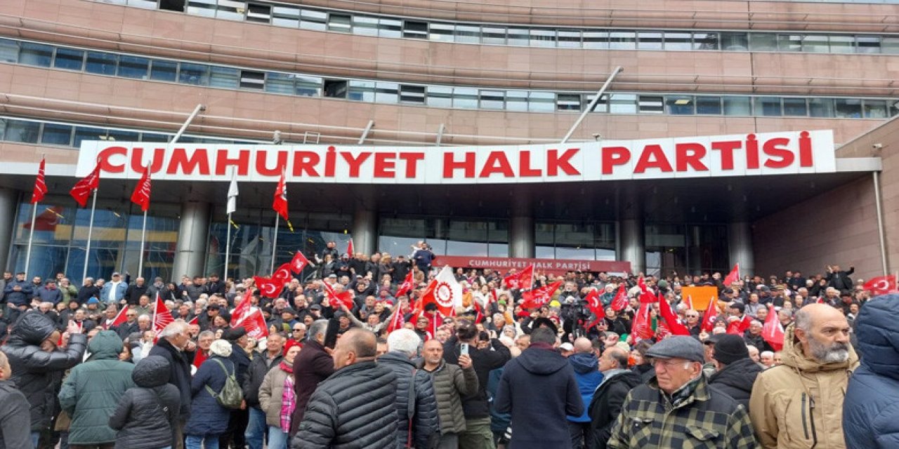 CHP’de olağanüstü kurultay günü: Gözler parti meclisi listesine çevrildi