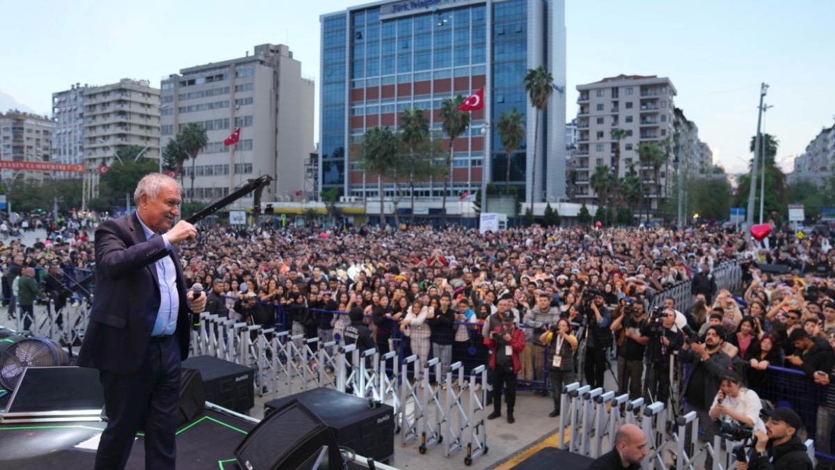 13. Uluslararası Adana Portakal Çiçeği Karnavalı sürüyor