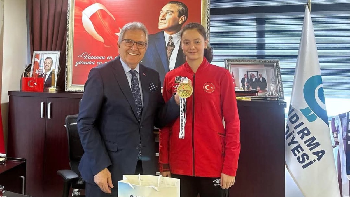 Başkan Mirza, Bandırma'nın gururu başarılı sporcu Zeynep Ay’ı ağırladı