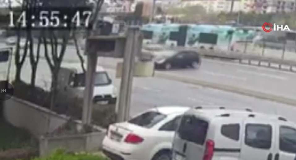 Avcılar  E-5'te feci kaza