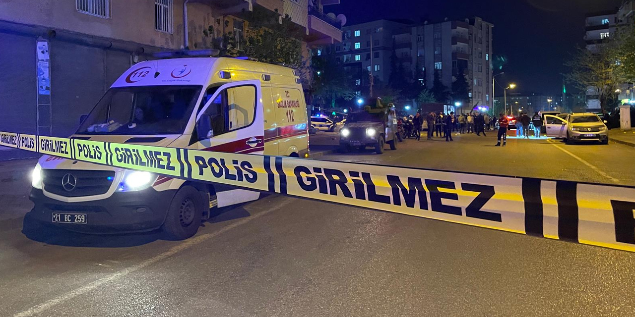 Diyarbakır'da ortalığı kan gölüne çeviren silahlı kavga: Biri polis, 13 yaralı