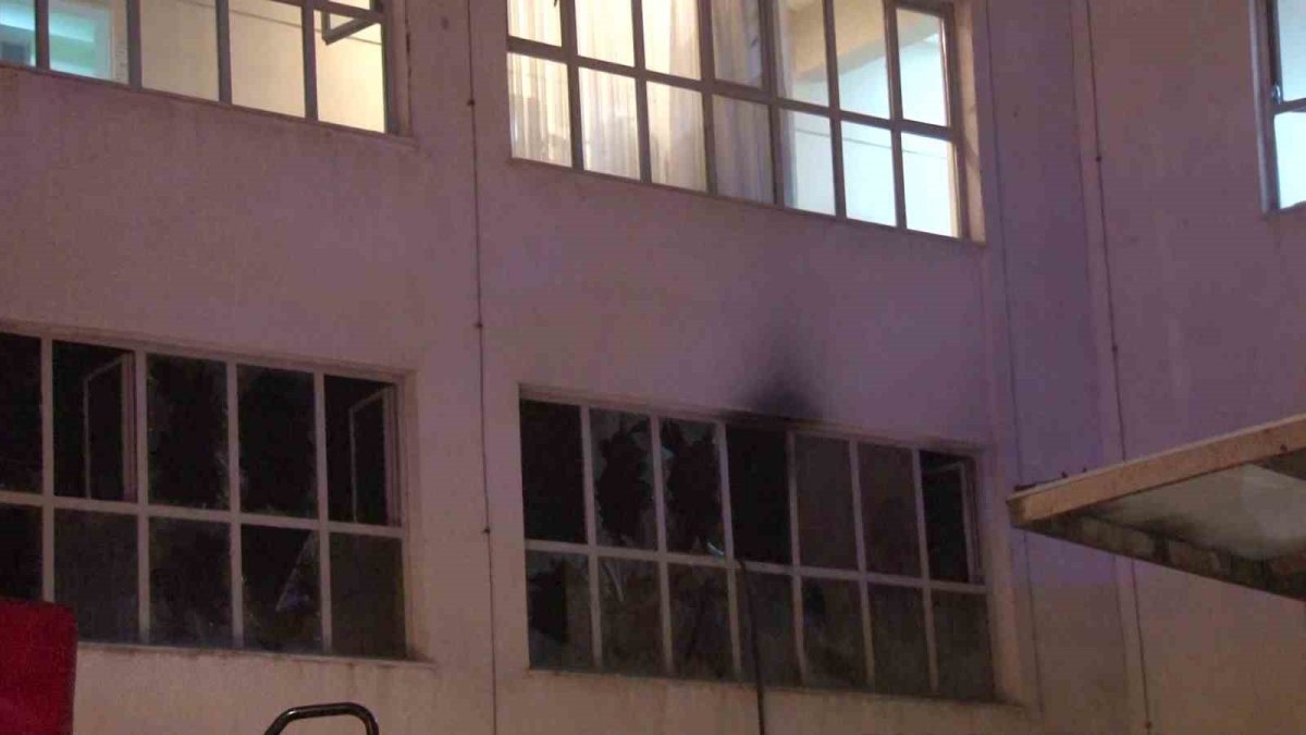 Maltepe Huzurevi'nde yangın paniği