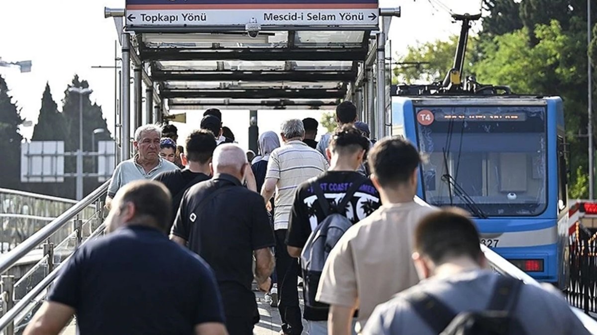 İstanbul'da metro ve tramvay seferlerinde aksama